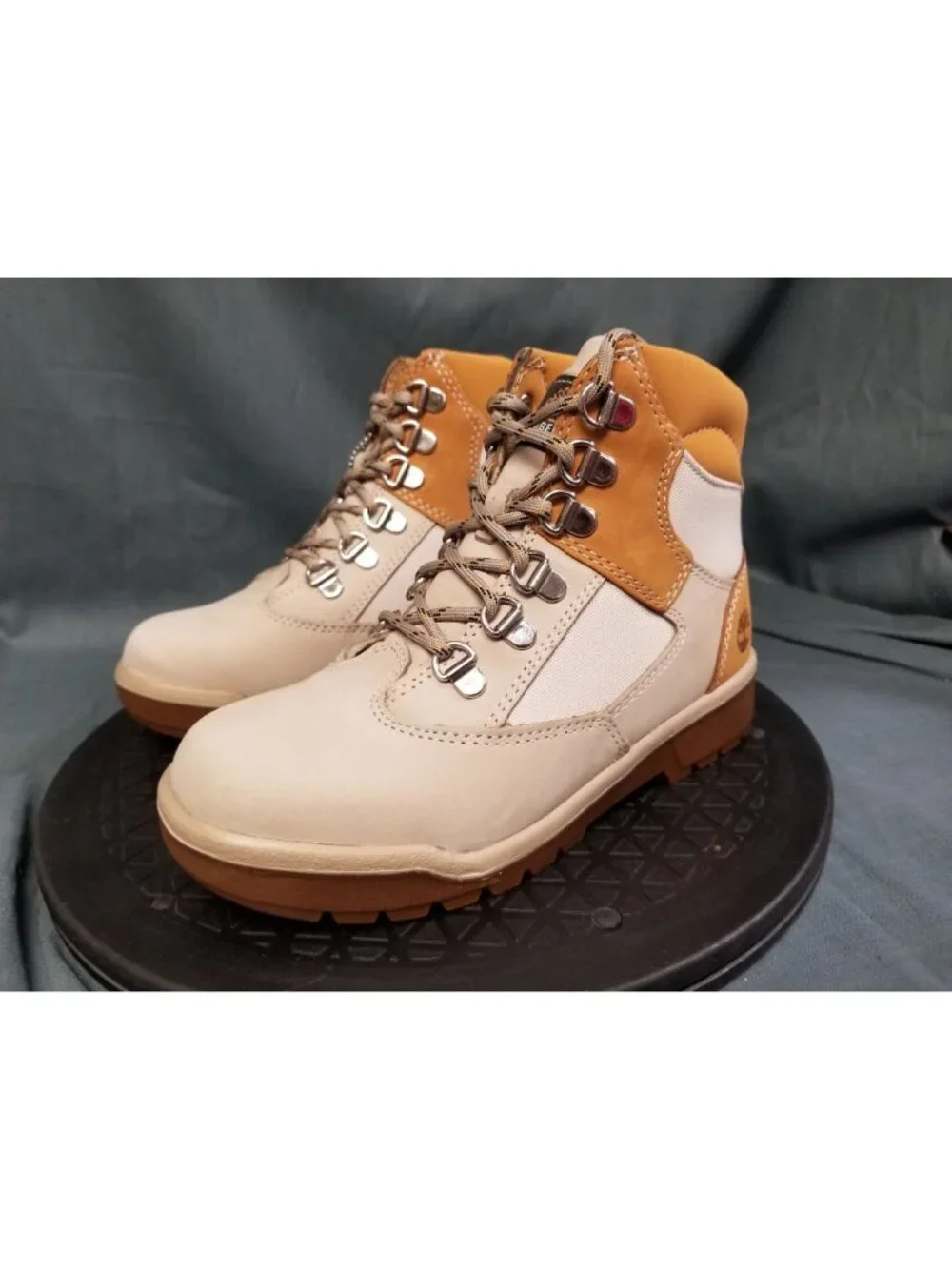 Timberland Field Boot Hi Light Beige Nubuck Kids Size 2 NEW NO BOX!